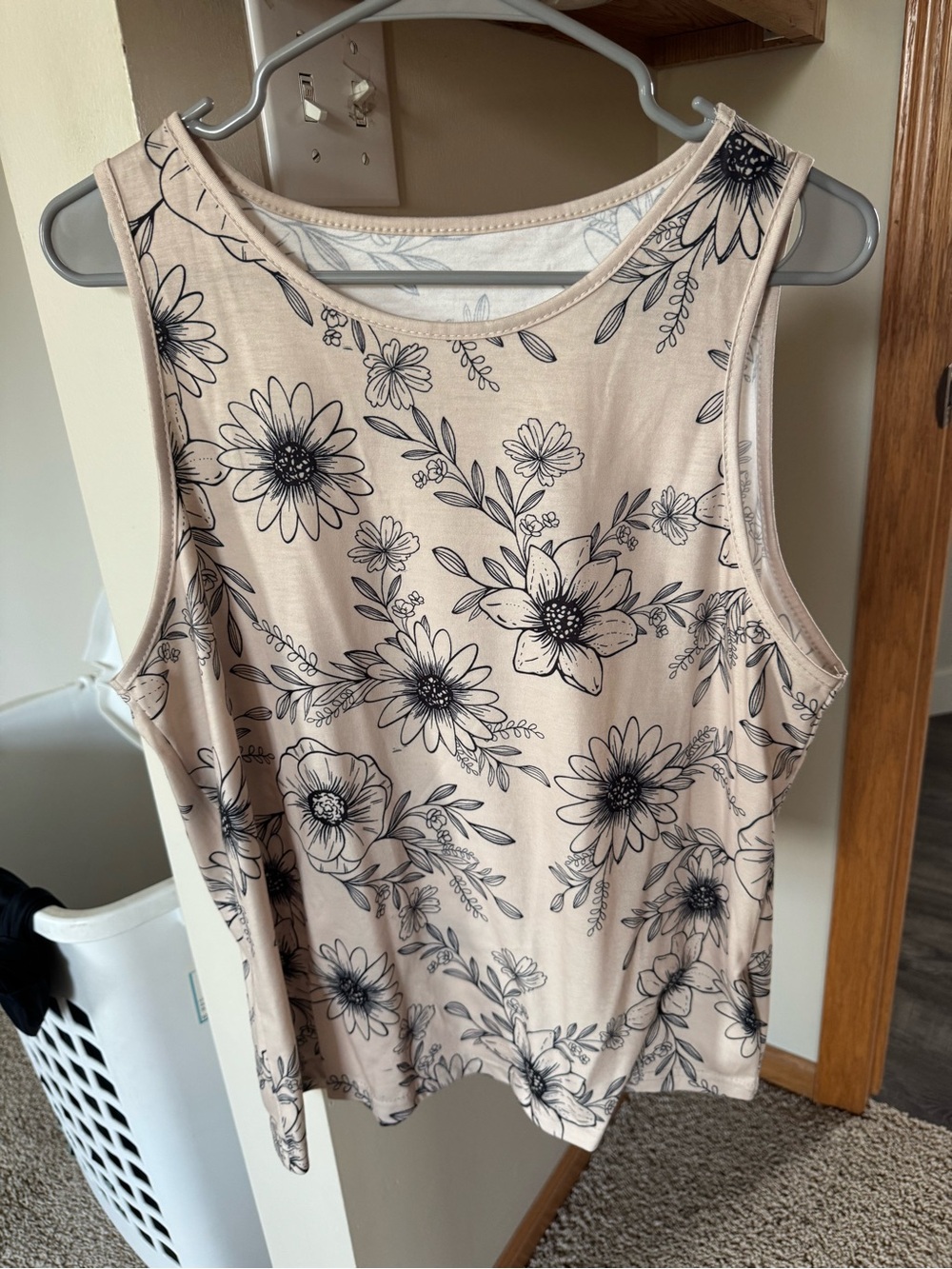 Sleeveless Floral Print Tank Top - Tan